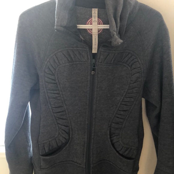 Lulu Lemon zip up - Picture 1 of 3